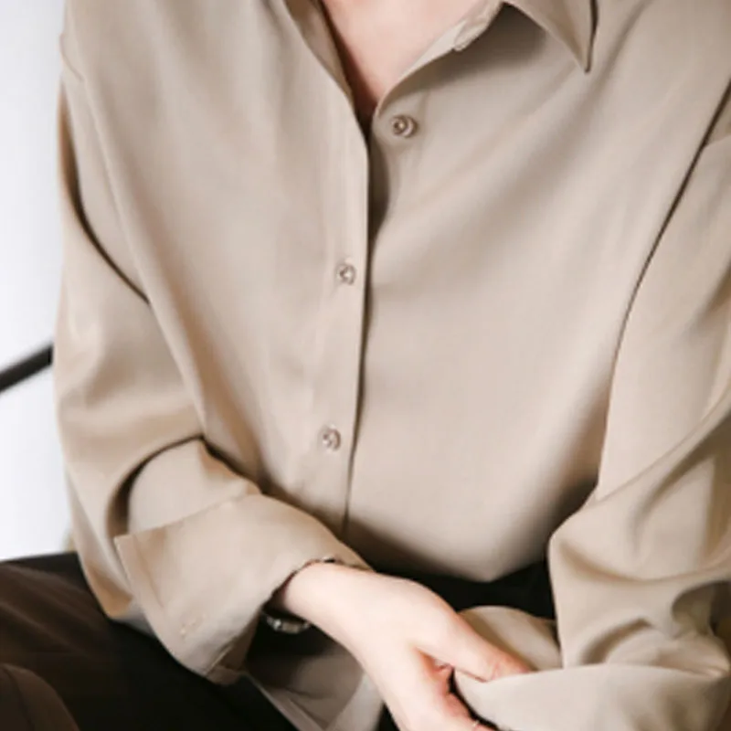 Kemeja Wanita Satin Elegan 202 - Silk Blouse Button ulasan dan harga